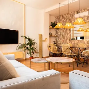 Stylish In The Heart Of With Pool Málaga